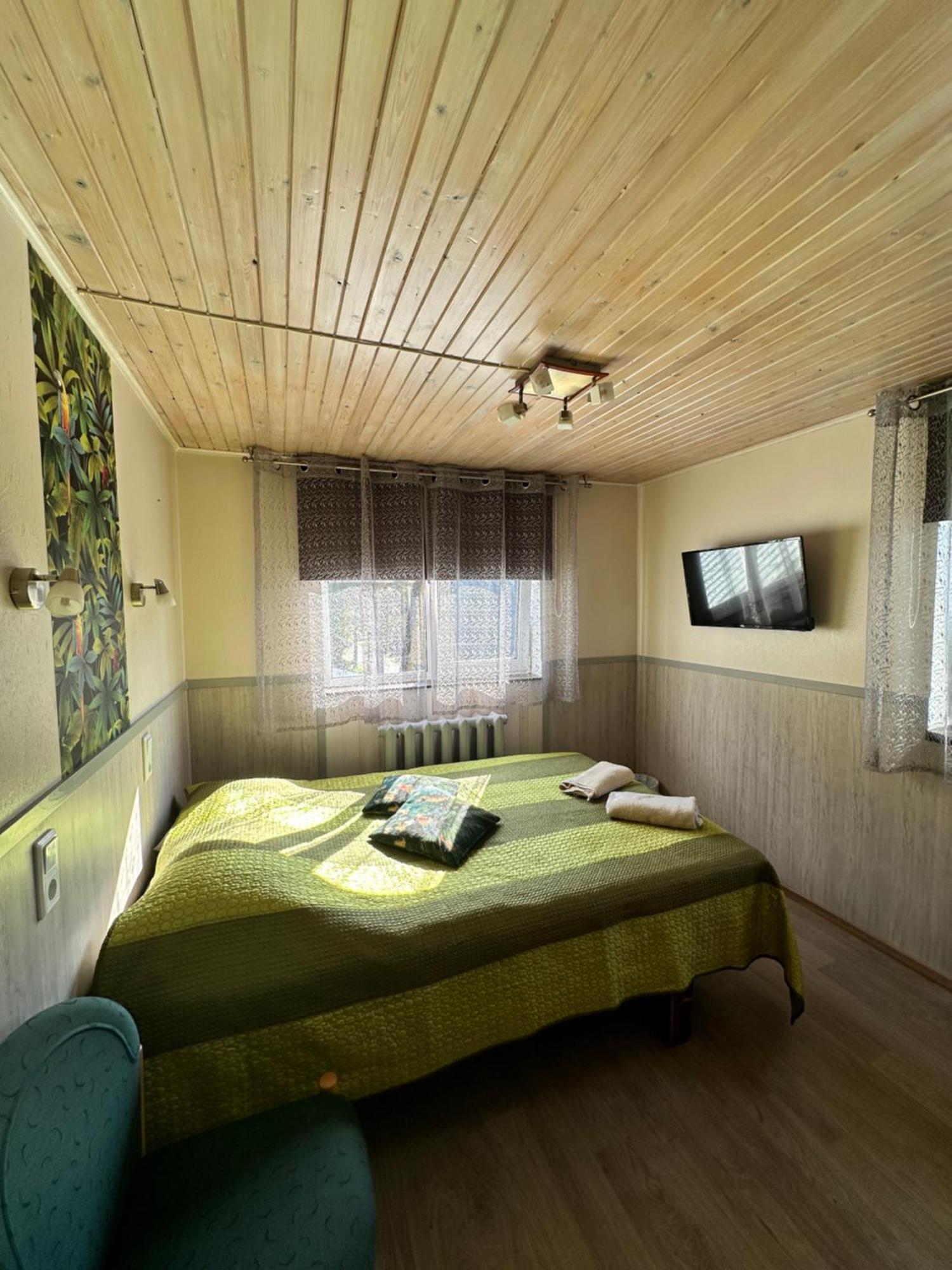 Guesthouse Maenniku Parnu Ngoại thất bức ảnh