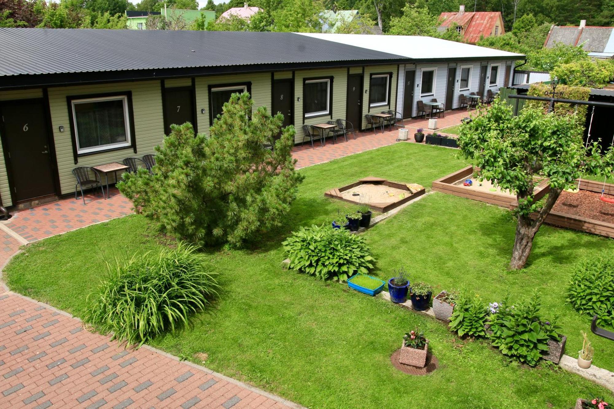 Guesthouse Maenniku Parnu Ngoại thất bức ảnh