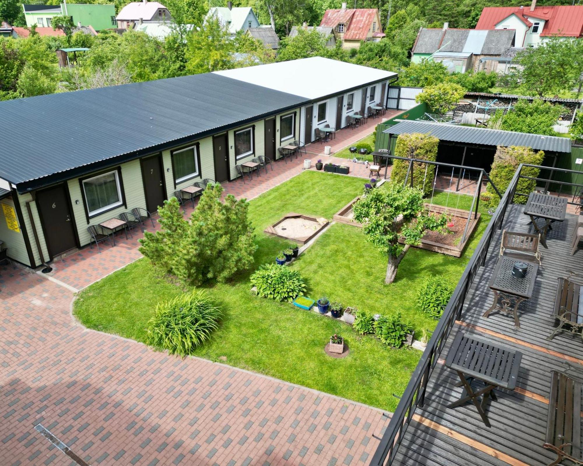 Guesthouse Maenniku Parnu Ngoại thất bức ảnh