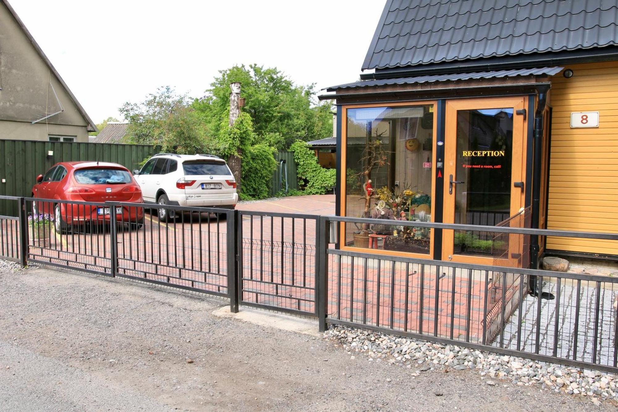Guesthouse Maenniku Parnu Ngoại thất bức ảnh